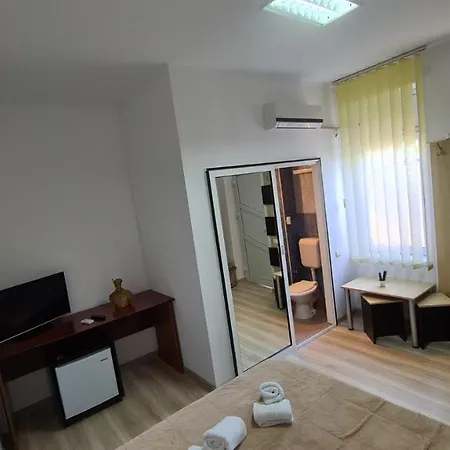 Casa Cristal 3*