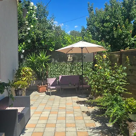 Guest house Casa Cristal 3*